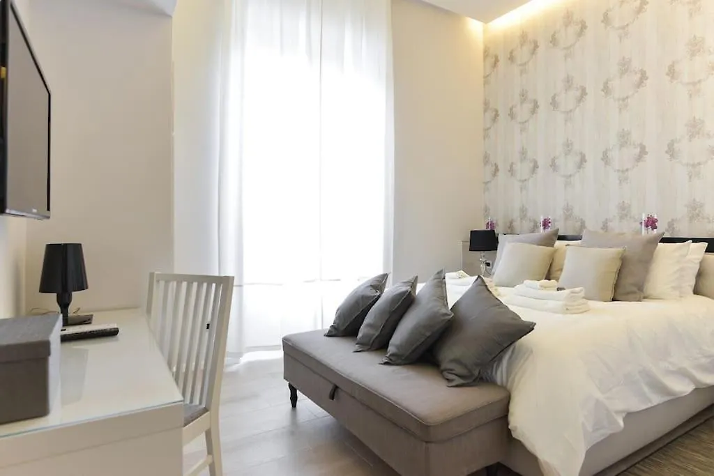 Luxury Home Vittoria Rome 0*,